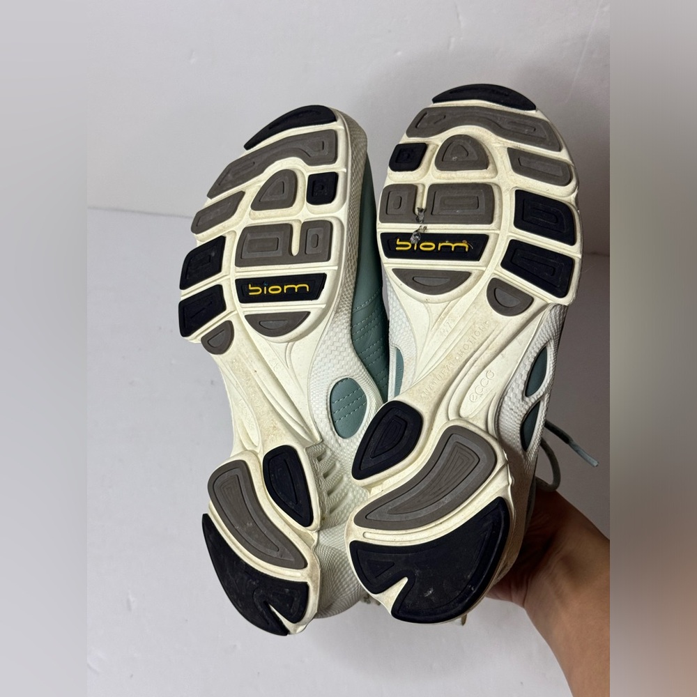 ECCO Biom C Low Women's Leather Outdoor Sneakers - Picture 4 of 10